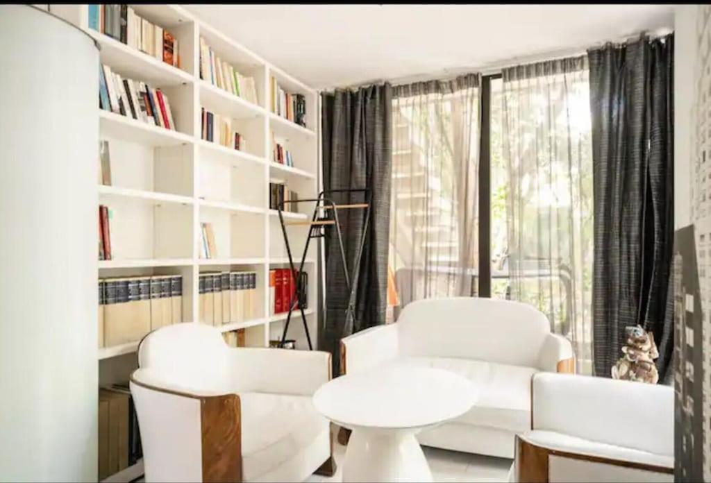 Alesia Villa Parijs